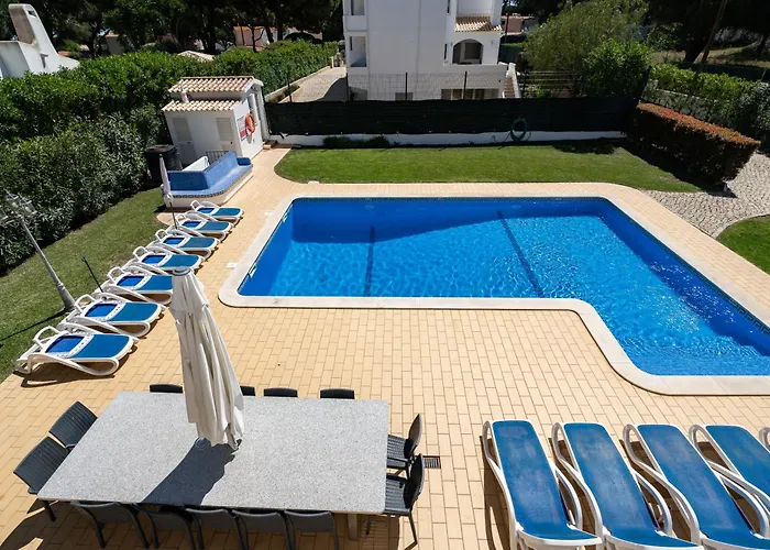 Vtii & Vti 2 X Private With Pool And Garden