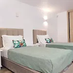 Vila Vtii & Vti 2 X Private With Pool And Garden