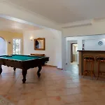 Vtii & Vti 2 X Private With Pool And Garden Vila
